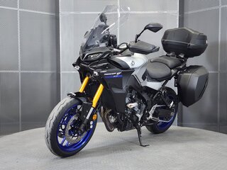 2021 Yamaha MT-09 Tracer (FJ-09), серебристый, 1277000 рублей, вид 4