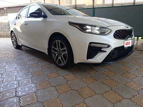 2020 Kia Cerato IV, белый, 2230000 рублей, вид 4