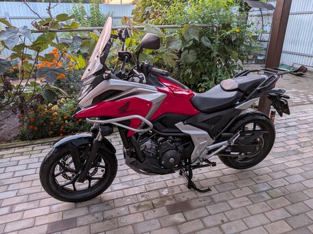 2022 Honda NC 750X, красный, 930000 рублей, вид 2