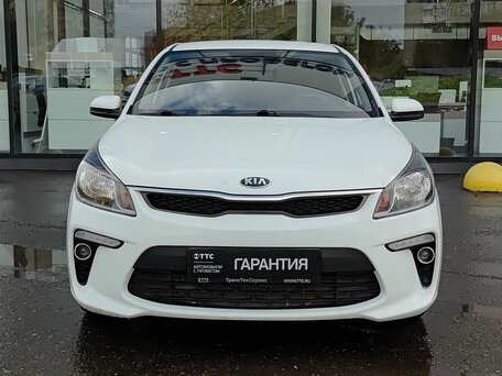 2019 Kia Rio IV, белый, 1340000 рублей, вид 2