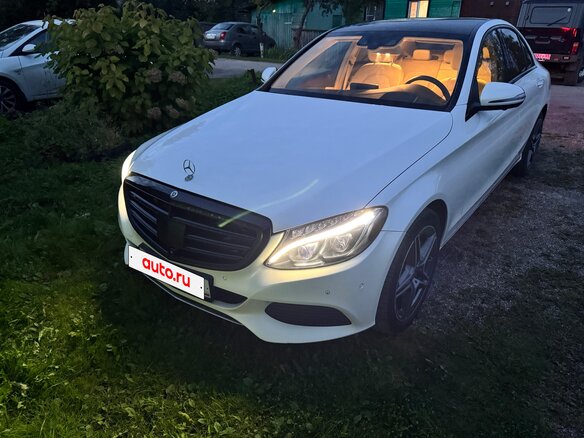 2015 Mercedes-Benz C-Класс 250 IV (W205), белый, 2400000 рублей - вид 1
