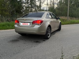 2010 Chevrolet Cruze I, бежевый, 505000 рублей, вид 4