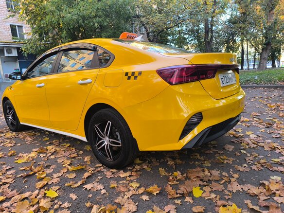 2022 Kia Cerato IV Рестайлинг, белый, 2065000 рублей - вид 3