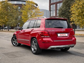 2013 Mercedes-Benz GLK-Класс 300 I (X204) Рестайлинг, красный, 2549999 рублей, вид 4