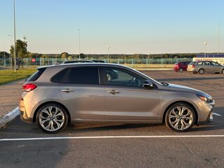 2020 Hyundai i30 N Line III Рестайлинг, серый, 1400000 рублей, вид 4