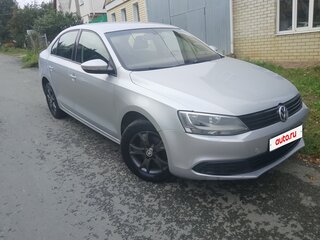 2013 Volkswagen Jetta VI, серебристый, 670000 рублей, вид 3