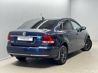 2017 Volkswagen Polo V Рестайлинг, синий, 1077000 рублей, вид 4