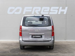 2011 Hyundai Grand Starex I, серый, 1900000 рублей, вид 4