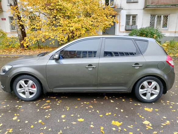 2011 Kia Ceed I Рестайлинг, серебристый, 460000 рублей - вид 4