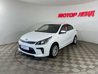 2018 Kia Rio IV, белый, 1033000 рублей, вид 1