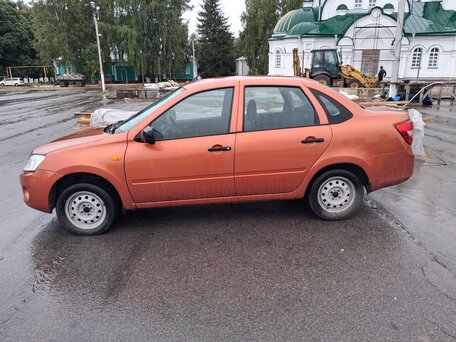 2013 Lada (ВАЗ) Granta I, оранжевый, 300000 рублей, вид 4