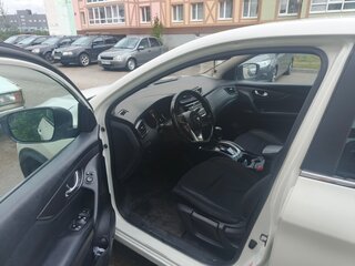 2019 Nissan Qashqai II Рестайлинг, белый, 1100000 рублей, вид 5