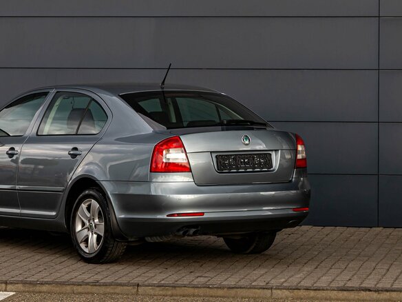 2012 Skoda Octavia II (A5) Рестайлинг, серый, 955000 рублей - вид 9