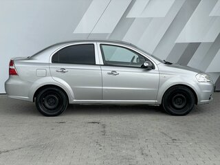 2011 Chevrolet Aveo I Рестайлинг, серебристый, 388000 рублей, вид 4