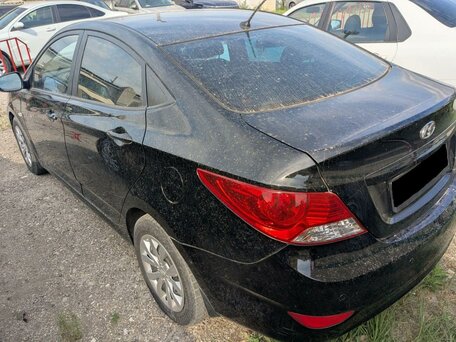 2014 Hyundai Solaris I, чёрный, 690000 рублей, вид 4