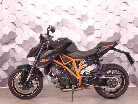 2014 KTM 1290 Super Duke R, чёрный, 899000 рублей - вид 3