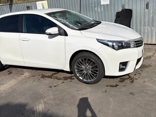 2013 Toyota Corolla XI (E160, E170, E180), белый, 1250000 рублей, вид 4