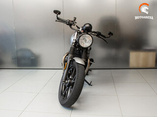 2022 Triumph Street Twin, серебристый, 886803 рублей, вид 2