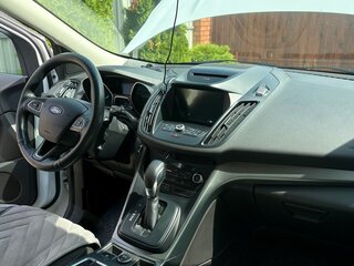 2017 Ford Kuga II Рестайлинг, белый, 1650000 рублей, вид 5