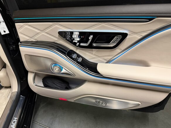 2026 Mercedes-Benz Maybach S-Класс 580 II (Z223) Рестайлинг, чёрный, 37230000 рублей - вид 11
