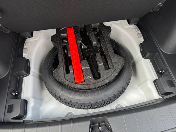 2025 Geely Coolray (Binyue L) I Рестайлинг 2, белый, 2550000 рублей - вид 35