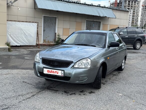 2011 Lada (ВАЗ) Priora I, серый, 180000 рублей