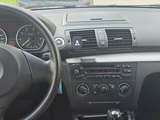 2011 BMW 1 серии 116i I (E81/E82/E87/E88) Рестайлинг, чёрный, 850000 рублей, вид 3