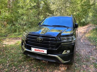 2017 Toyota Land Cruiser 200 Series Рестайлинг 2, чёрный, 5440000 рублей, вид 2