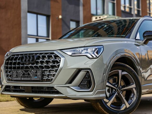 2026 Audi Q3 45 TFSI II (F3), серый, 5050000 рублей - вид 4