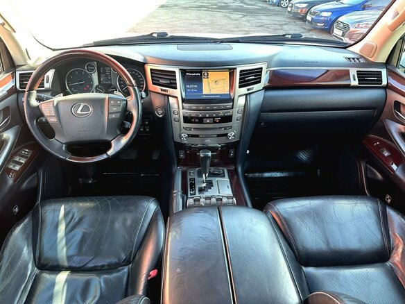 2013 Lexus LX 570 III Рестайлинг, белый, 3270000 рублей - вид 15