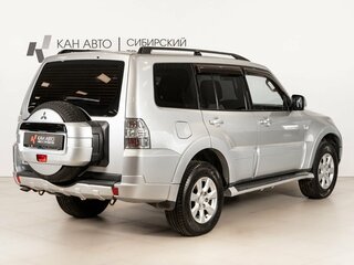 2014 Mitsubishi Pajero IV Рестайлинг 1, серебристый, 1860000 рублей, вид 3