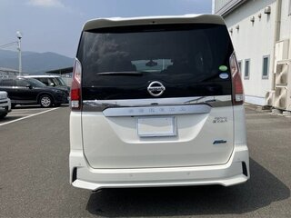 2021 Nissan Serena S-Hybrid V (C27) Рестайлинг, белый, 1687000 рублей, вид 4