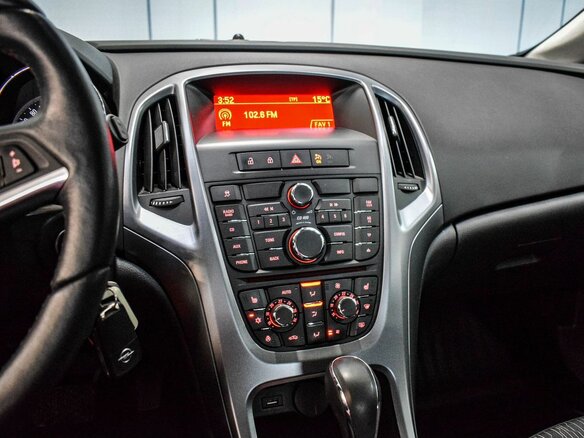 2013 Opel Astra J Рестайлинг, белый - вид 10