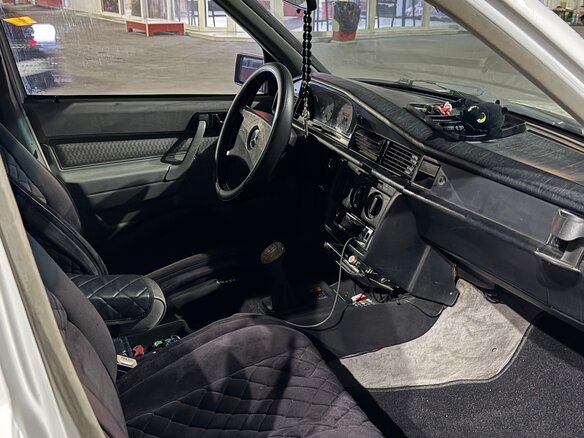 1991 Mercedes-Benz 190 (W201), белый, 270000 рублей - вид 8