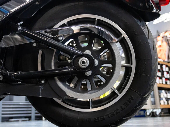 2019 Harley-Davidson Low Rider, чёрный, 1390000 рублей - вид 15