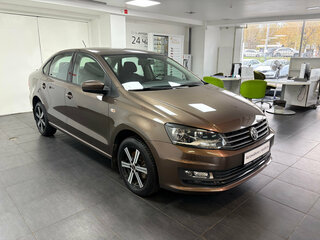2016 Volkswagen Polo V Рестайлинг, коричневый, 1145000 рублей, вид 3