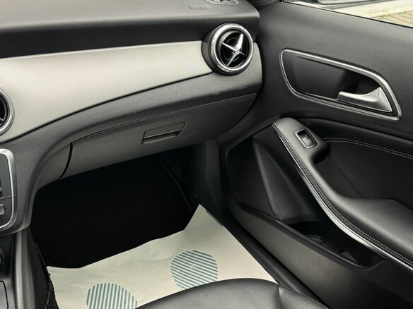 2014 Mercedes-Benz GLA 250 I (X156), чёрный, 1620000 рублей - вид 15