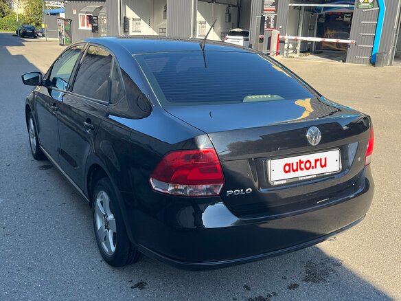 2015 Volkswagen Polo V, чёрный, 750000 рублей - вид 4