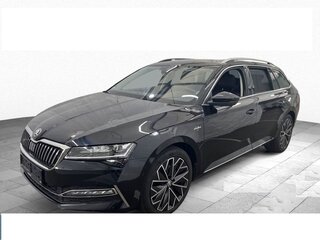 2022 Skoda Superb III Рестайлинг, чёрный, 3700000 рублей, вид 1
