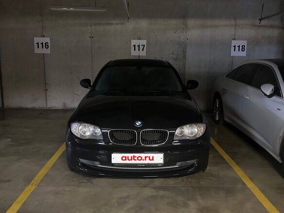 2010 BMW 1 серии 116i I (E81/E82/E87/E88) Рестайлинг, чёрный - вид 2