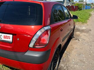2009 Kia Rio II, красный, 400000 рублей, вид 3