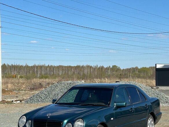 1996 Mercedes-Benz E-Класс 230 II (W210, S210), зелёный, 465000 рублей