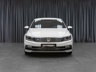 2018 Volkswagen Passat B8, белый, 2339000 рублей, вид 3