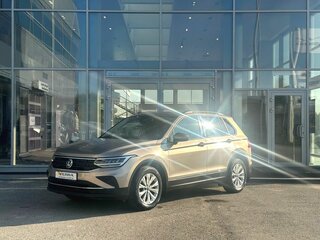 2021 Volkswagen Tiguan II Рестайлинг, коричневый, 2560000 рублей, вид 3