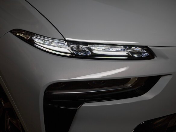 2026 BMW X7 40d I (G07) Рестайлинг, серый - вид 1