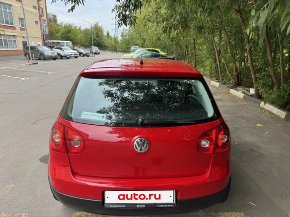 2007 Volkswagen Golf V, красный, 595000 рублей - вид 3