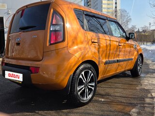 2009 Kia Soul I, оранжевый, 700000 рублей, вид 4