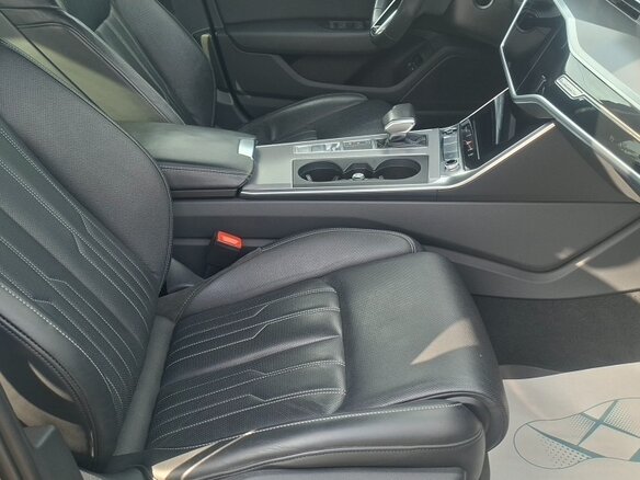2021 Audi A6 55 TFSI e V (C8), серый, 4200000 рублей - вид 14