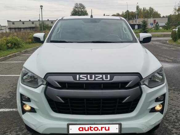 2021 Isuzu D-Max III, белый, 2800000 рублей - вид 3
