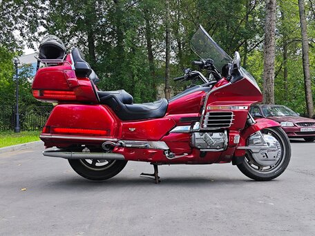 1999 Honda GL 1500 Gold Wing, красный, 550000 рублей, вид 3